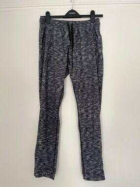 Lululemon Women’s Marbled Charcoal Joggers